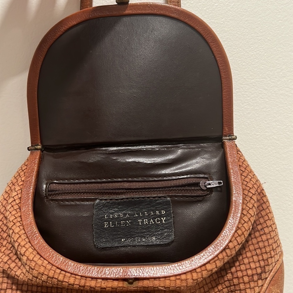 𝅺VINTAGE Ellen Tracy Linda Allard Shoulder Bag Woven Leather Snap Closure - Picture 9 of 12